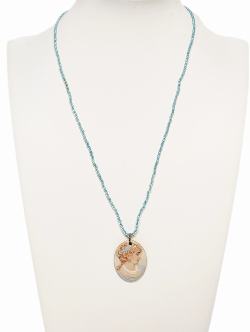 Vintage Napier Blue Beaded Portrait Cameo Pendant Necklace
